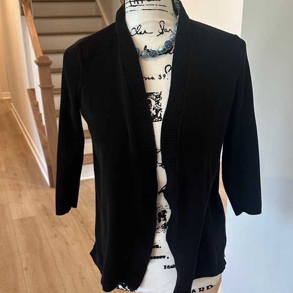 TALBOTS BLACK OPEN FRONT CARDIGAN SMALL PETITE 3/4 SLEEVE. - Picture 2 of 8